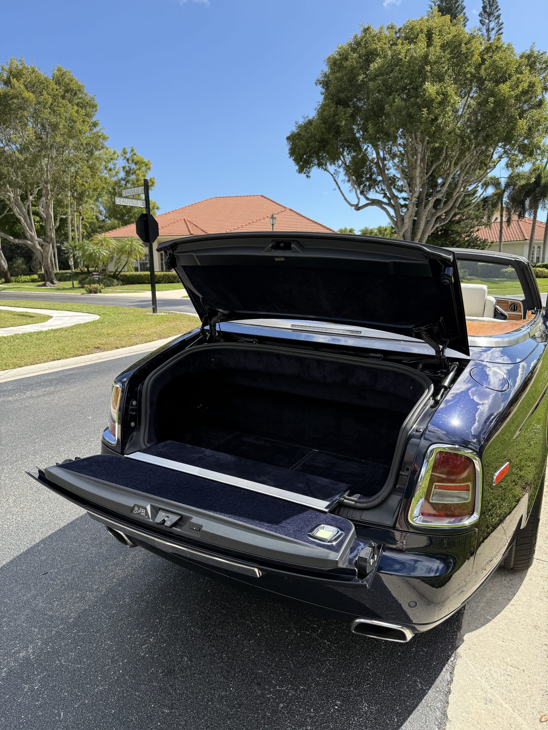 2013 ROLLS ROYCE PHANTOM DROPHEAD COUPE - Image 24