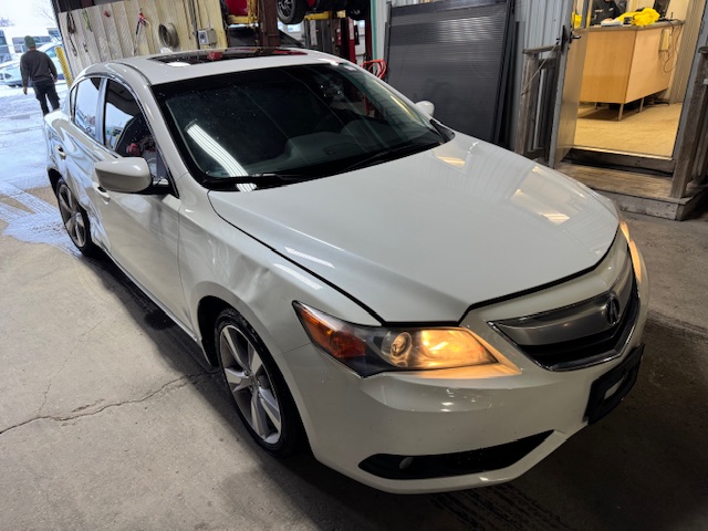 2014 ACURA ILX - Image 2