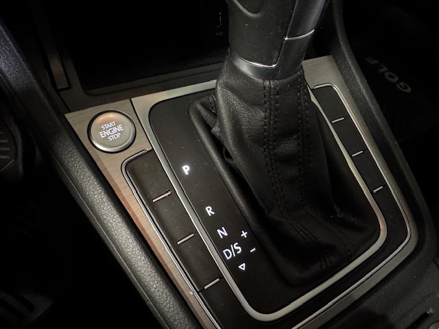 2016 VOLKSWAGEN GOLF 1.8T - Image 9