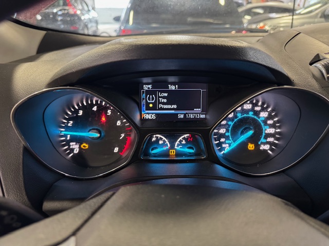 2014 FORD ESCAPE SE - Image 9