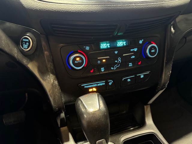 2017 FORD ESCAPE TITANIUM AWD - Image 11