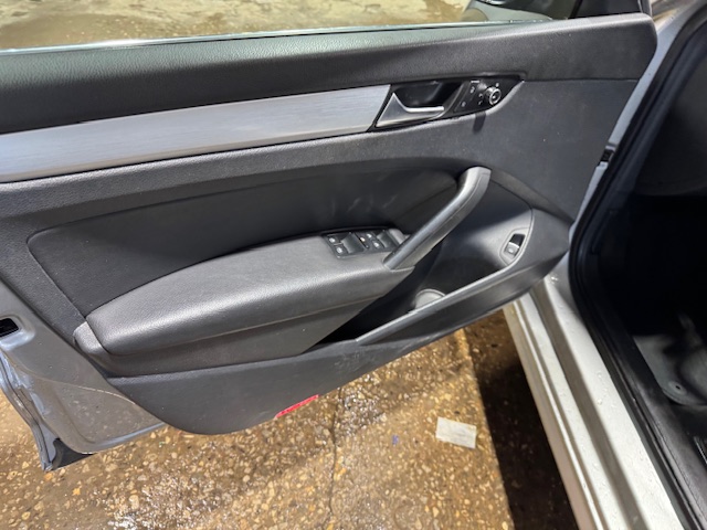 2012 PASSAT TDI - Image 15