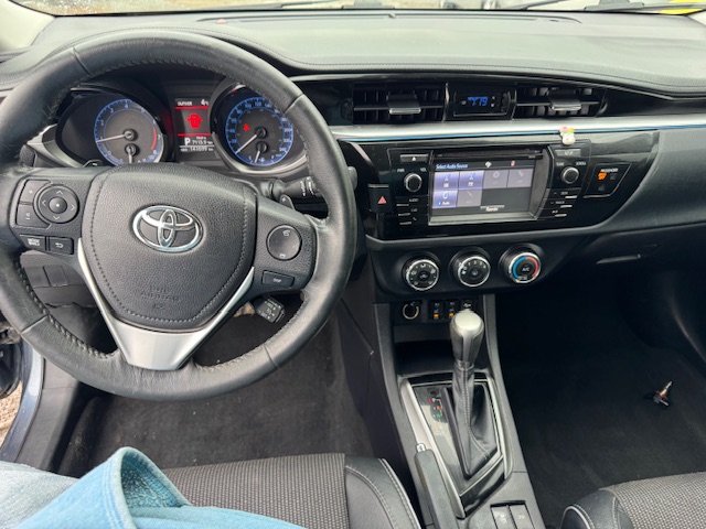 2015 TOYOTA COROLLA S - Image 11