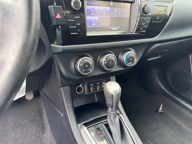 2015 TOYOTA COROLLA S - Image 10