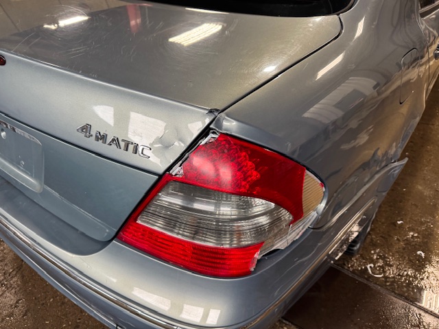 2007 MERCEDES E350 4 MATIC - Image 9