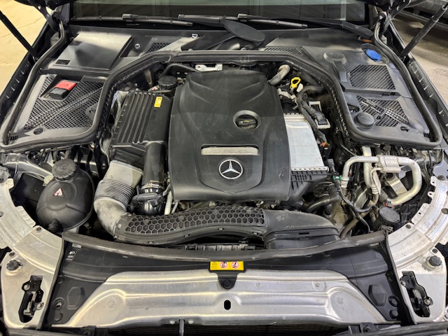 2015 MERCEDES C300 4 MATIC - Image 15
