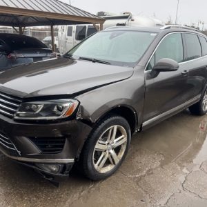 2017 VOLKSWAGEN TOUAREG