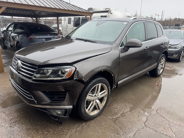 2017 VOLKSWAGEN TOUAREG