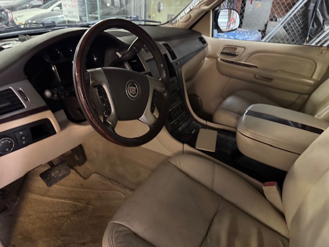 2008 CADILLAC ESCALADE - Image 11