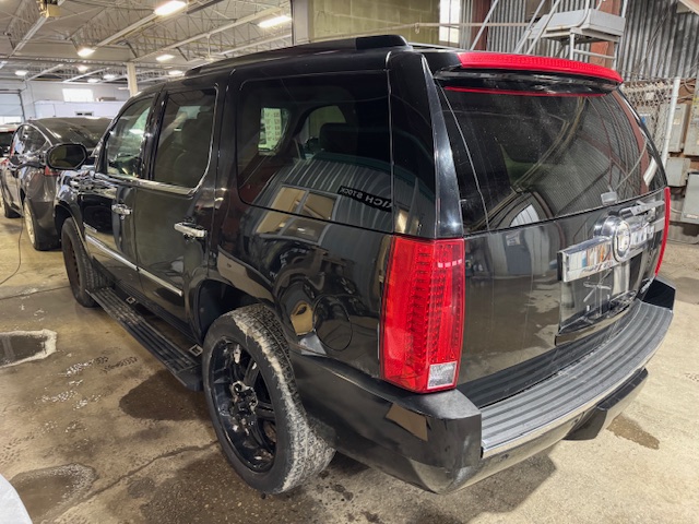 2008 CADILLAC ESCALADE - Image 4