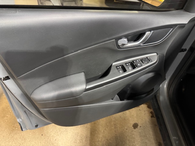 2022 HYUNDAI KONA AWD - Image 11