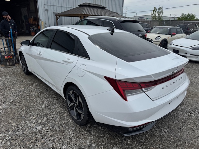 2023 HYUNDAI ELANTRA PREMIUM - Image 4