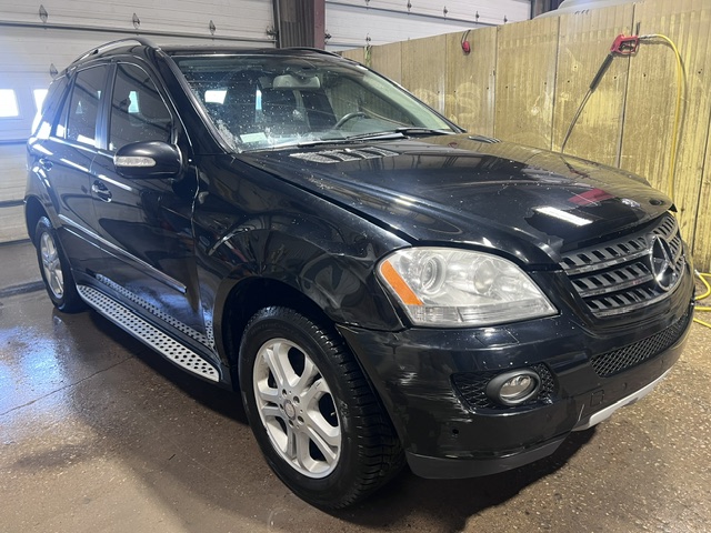 2008 MERCEDES ML320 DIESEL WITH ONLY 175,000 ORIGINAL KM!!