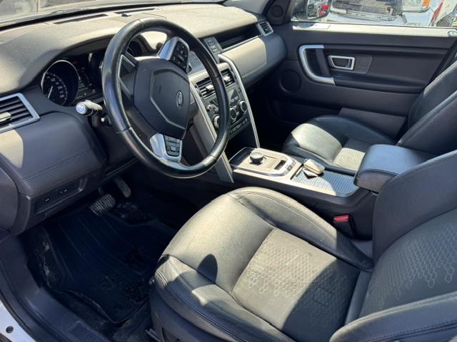 2017 LAND ROVER DISCOVERY - Image 9