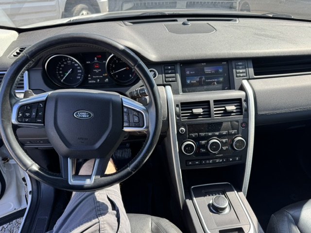 2017 LAND ROVER DISCOVERY - Image 10