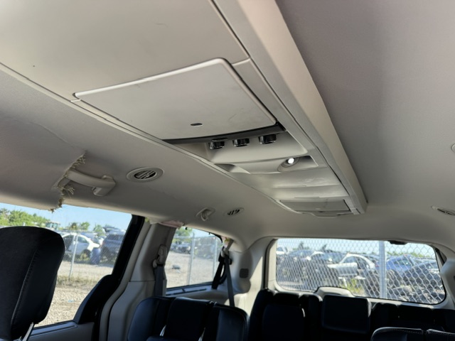 2016 CHRYSLER TOWN AND COUNTRY - Image 15
