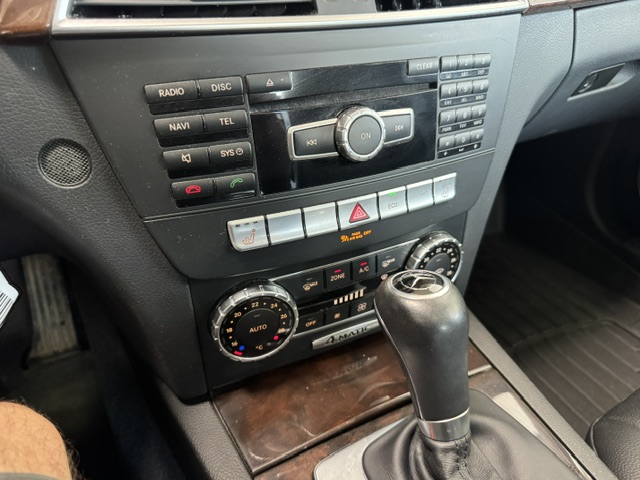 2013 MERCEDES C300 4 MATIC - Image 9