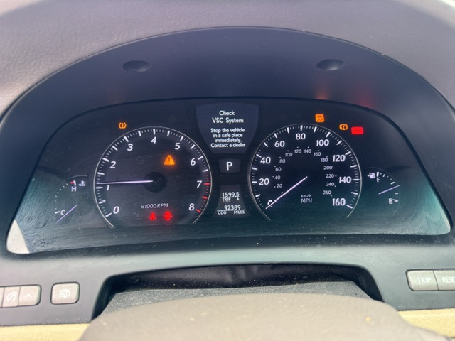 2007 LEXUS LS460 - Image 10