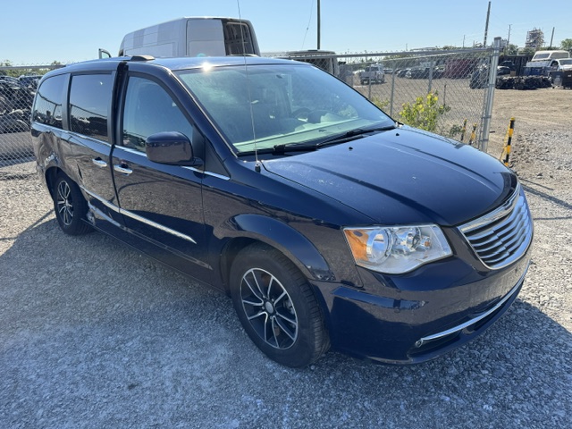 2016 CHRYSLER TOWN AND COUNTRY - Image 2