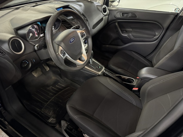 2017 FORD FIESTA SE - Image 9