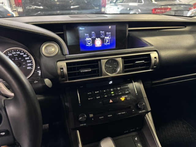 2014 LEXUS IS250 AWD - Image 8