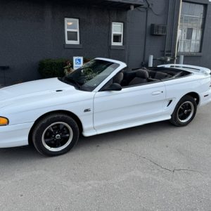1995 MUSTANG GT ONLY 24,000 KMS