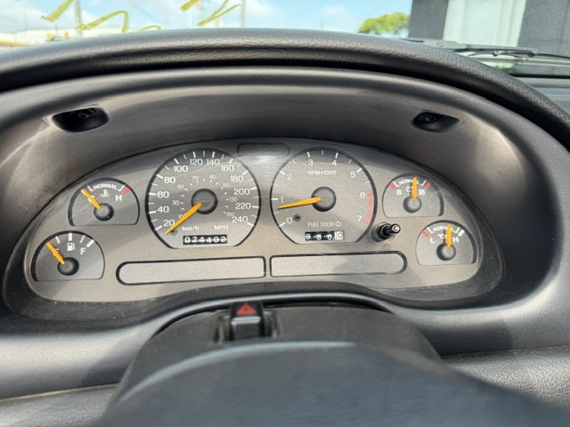1995 MUSTANG GT ONLY 24,000 KMS - Image 8