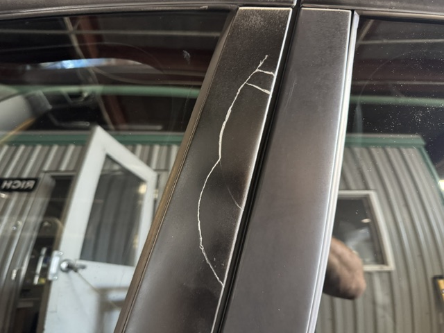 2015 JAGUAR XF - Image 10