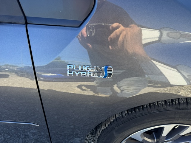 2022 TOYOTA PRIUS PRIME UPGRADE - Image 9