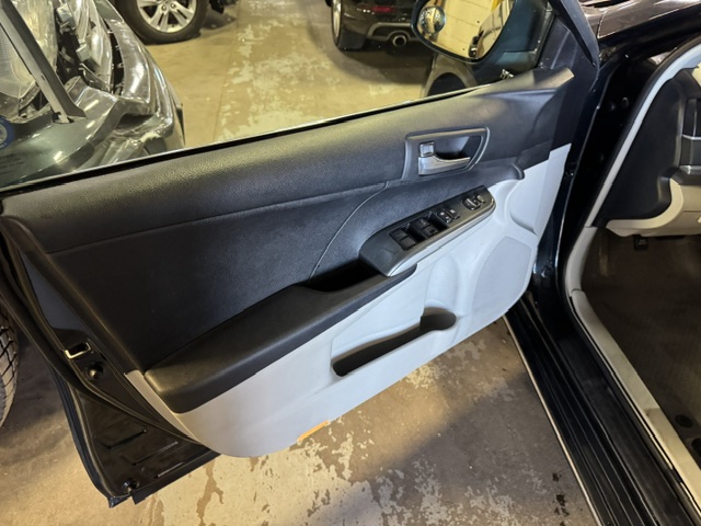 2012 TOYOTA CAMRY HYBRID - Image 12