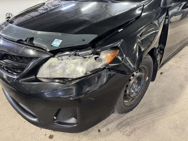 2011 TOYOTA COROLLA CE - Image 4