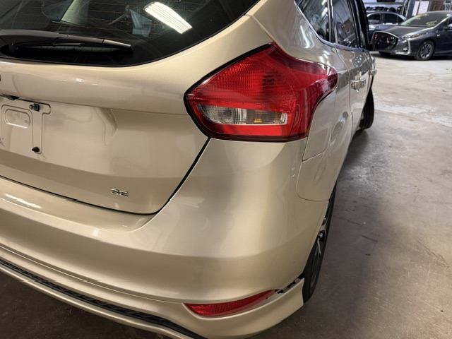 2017 FORD FOCUS SE WITH ONLY 37,232 ORIGINAL KM! - Image 5