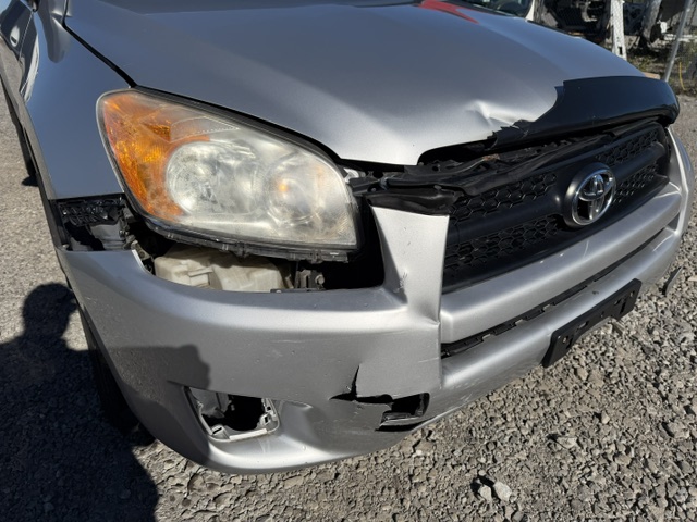 2012 RAV 4 2.5L AWD - Image 6